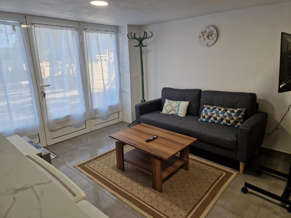 L'Auberge De Sucy - Studio Climatise Exteriör bild